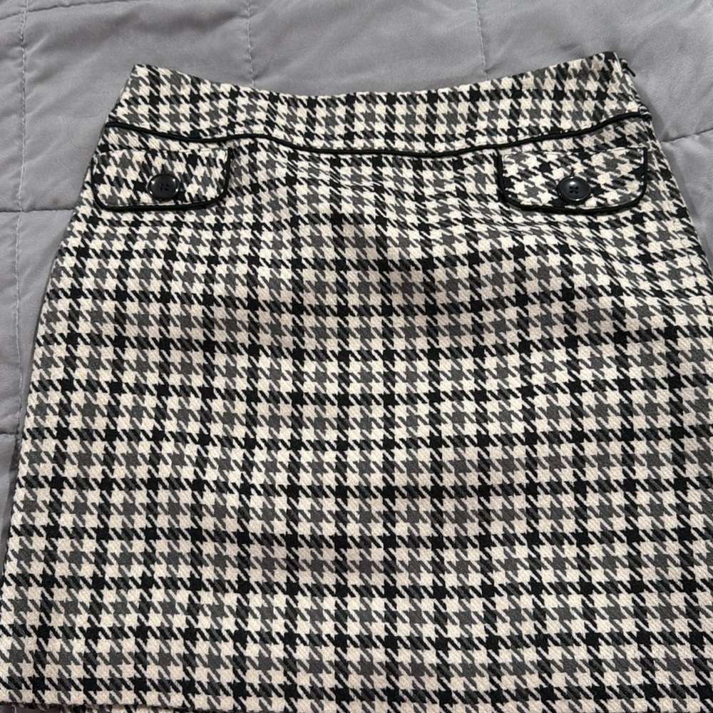 Hounds tooth skirt